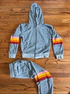 Women's' Gray Zip-up sweatshirt. Matching sweatpants also available!